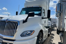 2020 International LT625 Daycab